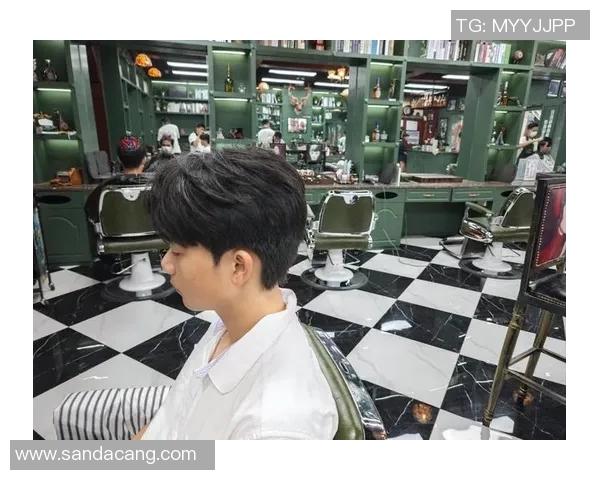 微分碎盖足球明星背后的故事与成就揭秘 微分碎盖足球明星背后的故事与成就揭秘