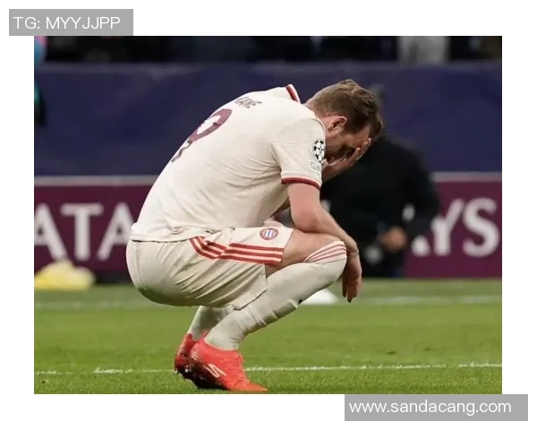 足球明星踢飞鞋子引发热议网友纷纷调侃其失误瞬间 足球明星踢飞鞋子引发热议网友纷纷调侃其失误瞬间