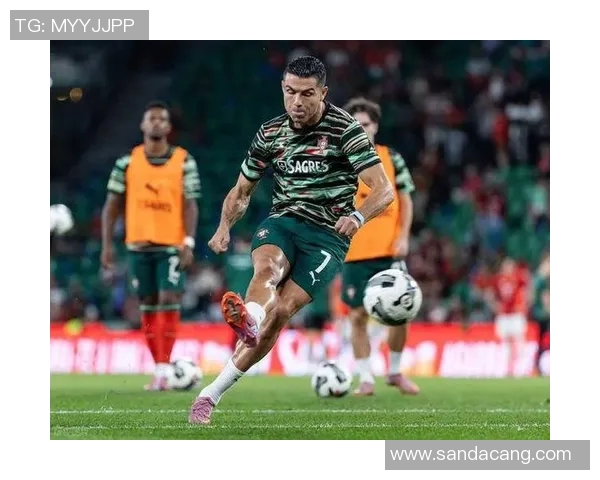 足球明星为何能成为全球瞩目的巨星背后的深层原因解析